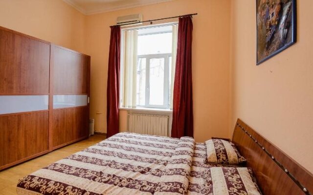 Muzeyniy Lane Kiev Apartment