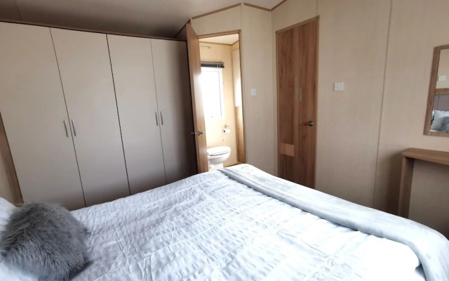 Snowdonia Sunbeach Holiday Sea and Mountain View