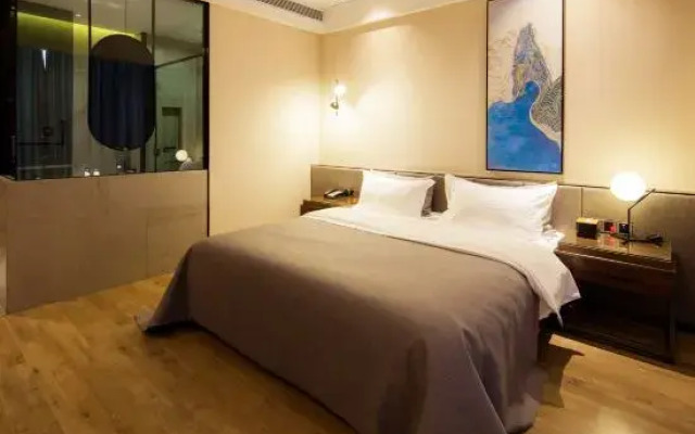 Aoyi Hotel