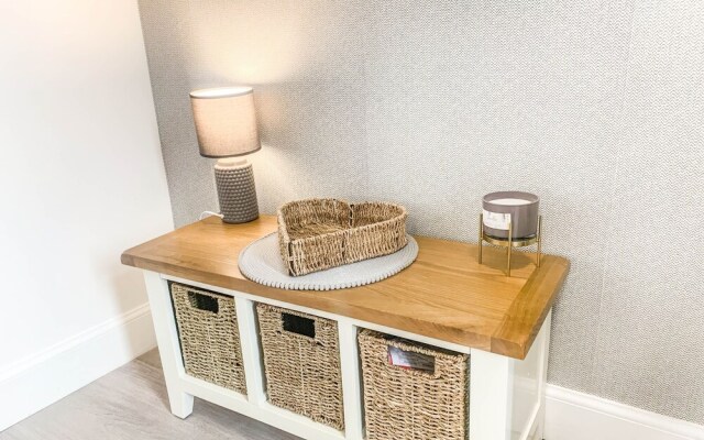 The Rosebery Retreat By The Castle 1-bed Apartment