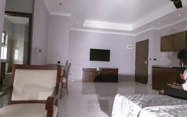 Monarch Hotel
