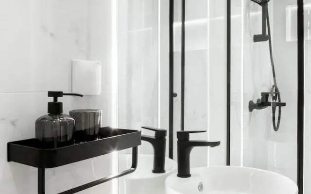 Ultra Chic Modern 4 Bedrooms Apartment in Athens