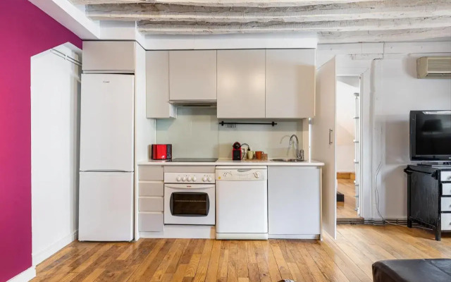 BNBHolder Charming Duplex Attic SOL