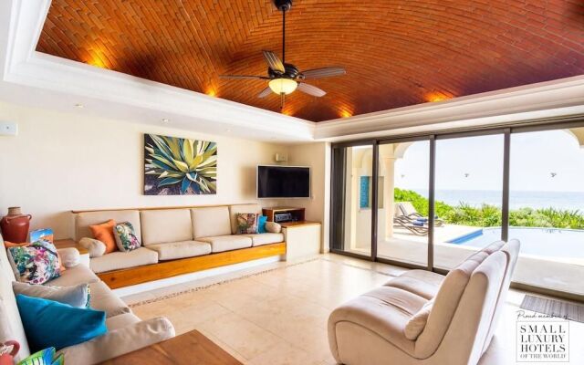 Ocean Front Private 3 Bedroom Villa in Akumal