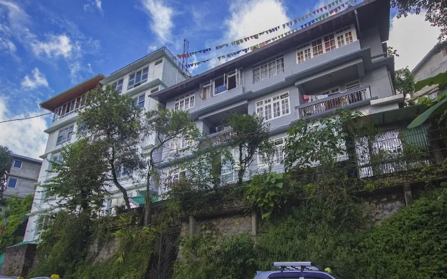 Maitreya Guest House By OYO Rooms