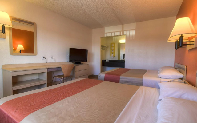 Motel 6 Las Vegas, NV - Boulder Highway