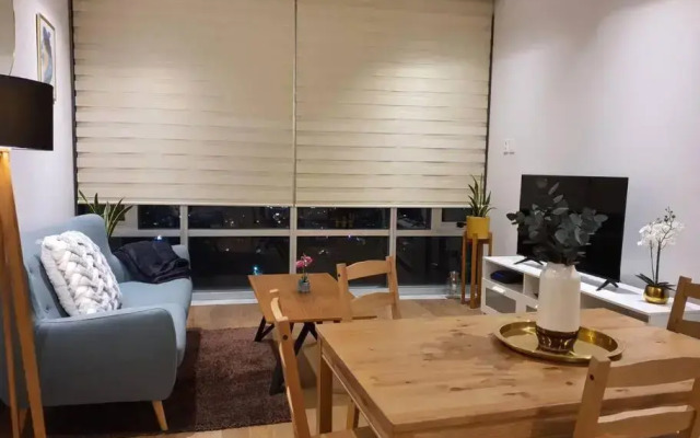 Orange & Green Apartment - HP Sur