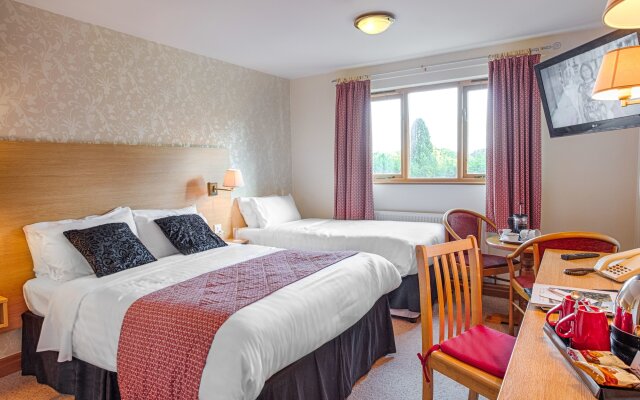 Classic Lodges - Bagden Hall Hotel