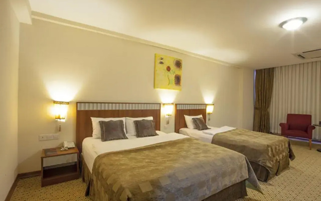 Noble Hotel
