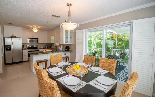 Beach Walk - 6250 Holmes #31