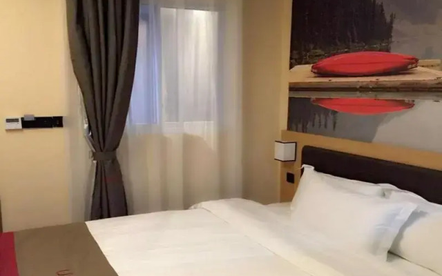 Thank Inn Hotel Sichuan Luzhou Longmatan District