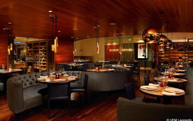 The Ritz-Carlton, Toronto