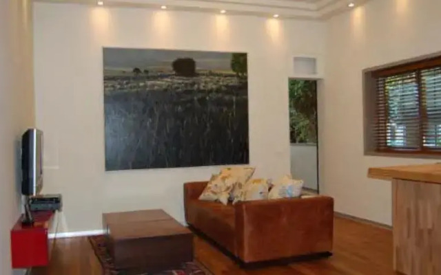 Ziv Apartments - Shtand 19