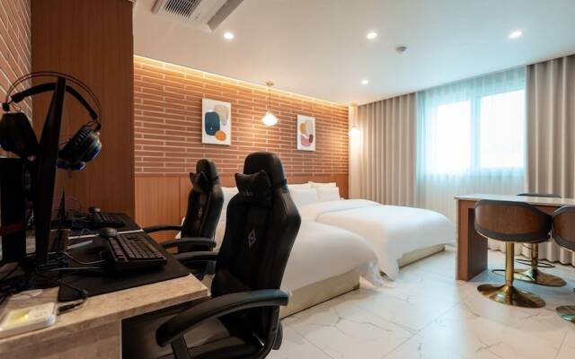 Jecheon Hound Hotel
