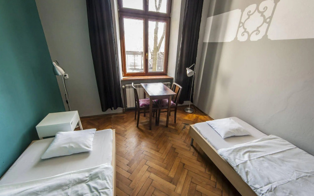 Travellers Inn Hostel