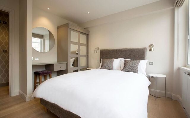 No.8 Waterloo Apartments