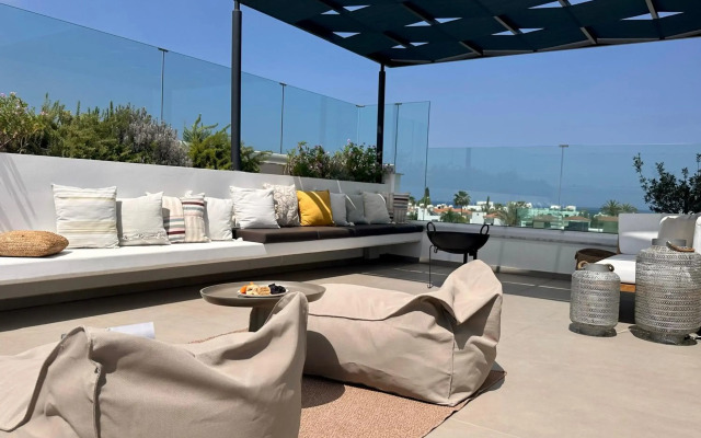 Lora Pearl Luxury Villa By Louis Hotels