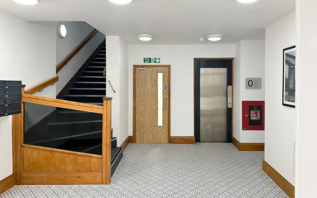 Toothbrush Apartments - Century House