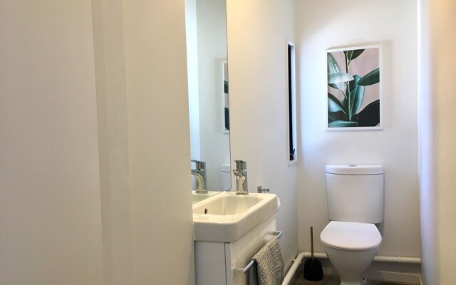 Number 1 - Chic Inner City Rooms