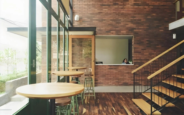 The House Tour Hotel with The Potting Shed