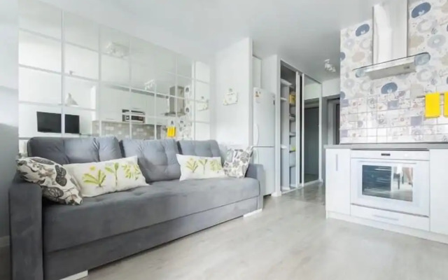 Апартаменты «Этажи на перекрестке улиц Юмашева и Папанина»