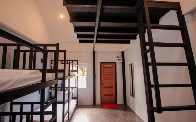 Bandon Beach Bar & Hostel - Adults Only