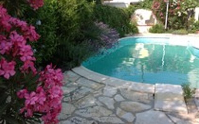 Beautiful Villa in Zadar, Pool, Garden Near Beach