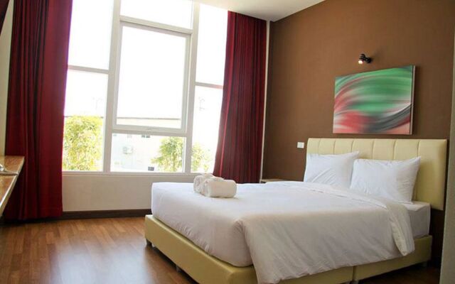 The Zell Budget Hotel Buriam