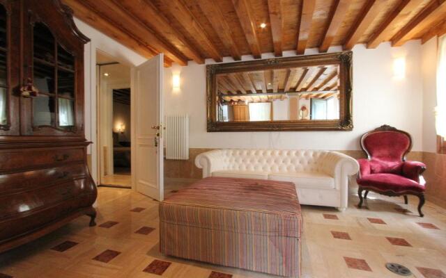 Faville - Castello Apartments