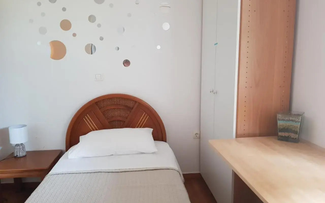 Spacious 2b/r Stay at Glyfada's Center