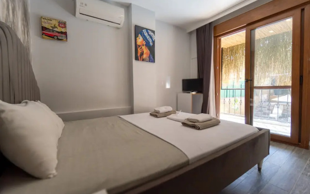 Stone House Foca Butik Otel