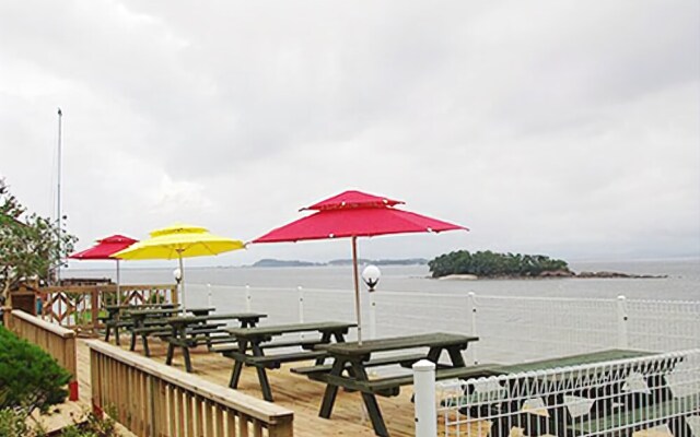 Anmyeondo Keran Blue Pension