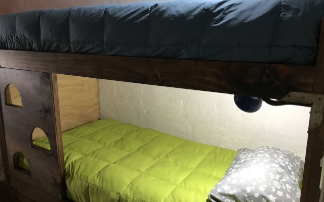 New Wave Hostal