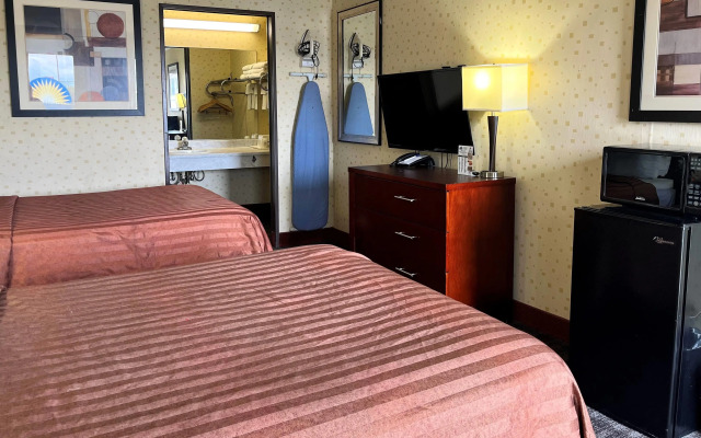 Travelodge by Wyndham Seymour