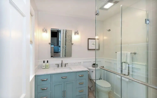 Harbor View Cozy Retreat for 2