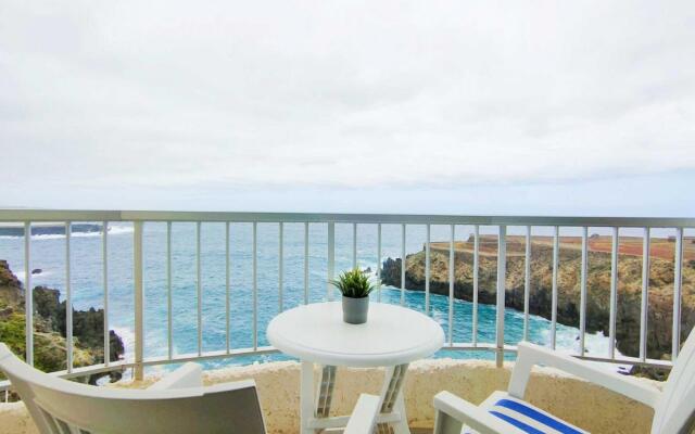 Studio with wonderful ocean view and WiFi