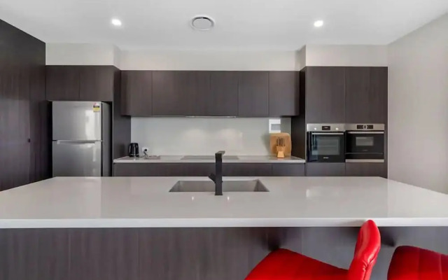 The Peninsula at Hope Island