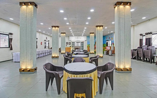 Collection O 700679 Sky Venue Banquet Hall And Lodging