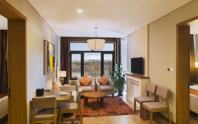 Holiday Inn Changbaishan Suites