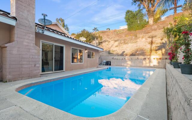Heated Pool & Spa ensuite Villa