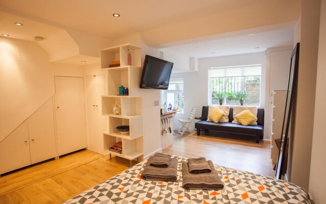 Wonderful studio in Barnsbury Village