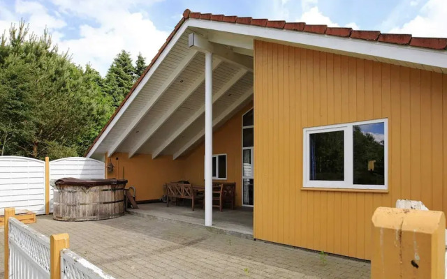 6 Person Holiday Home in Ansager