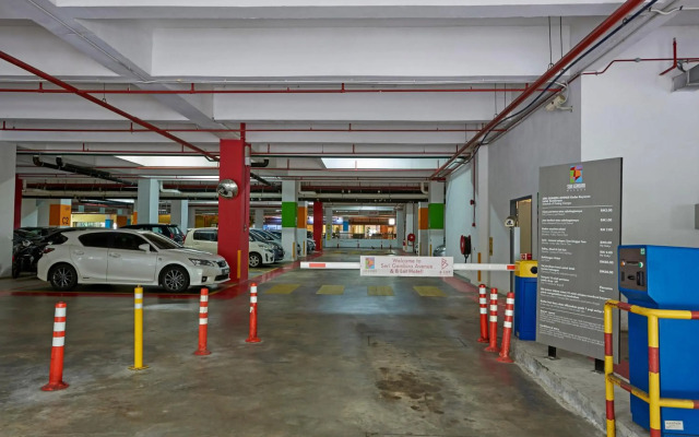 B Lot Hotel