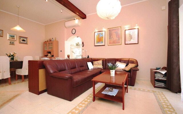 Amazing Home in Dubrava With Wifi and 3 Bedrooms