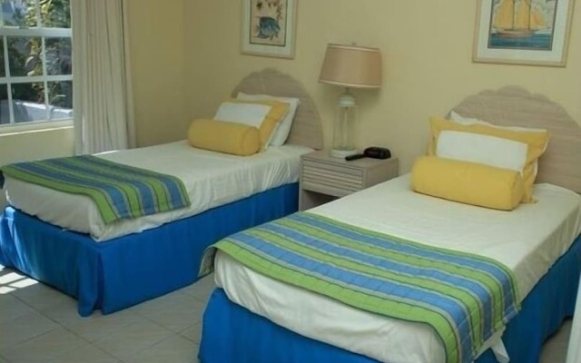 Beach Front Resort On Beautiful Beach Near Atlantis