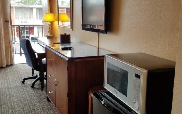 Sun Inn & Suites