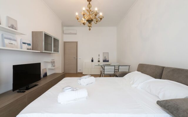 Suitelowcost Sforza
