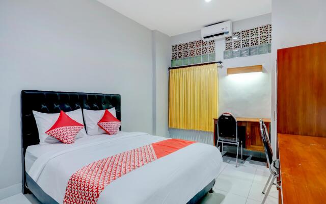OYO 90089 Hotel Satria Syariah