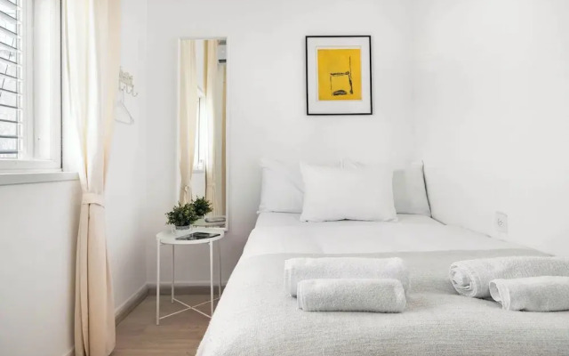 Ben Yehuda Green Charm by Sea N' Rent