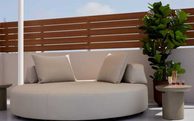 Damigos Caldera World